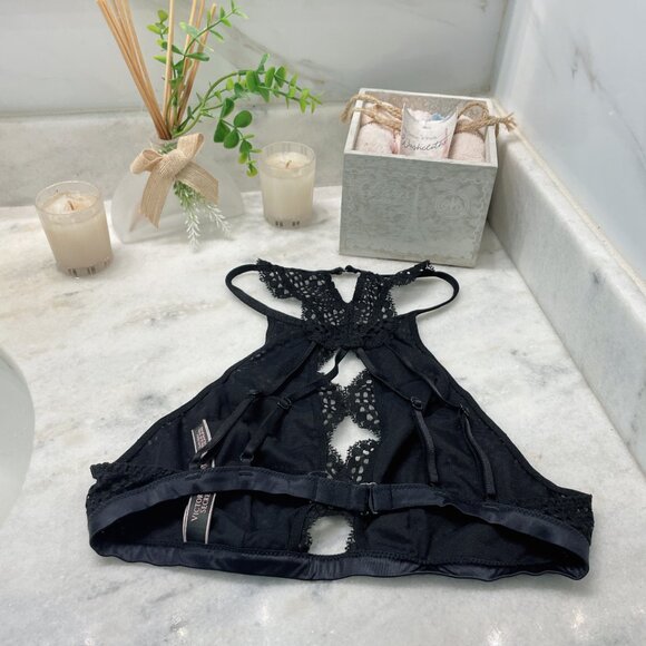 Victoria's Secret Very Sexy Open Front Halter Lace Bralette - Picture 3 of 8